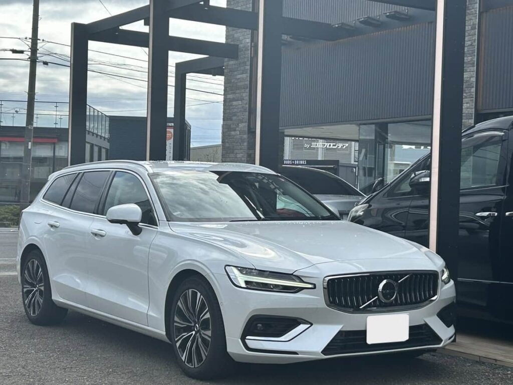 ボルボ V60 アルティメットB4 買取車両